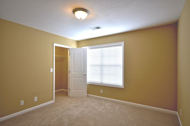 309 Sam Houston Cir, Clarksville, TN 37040