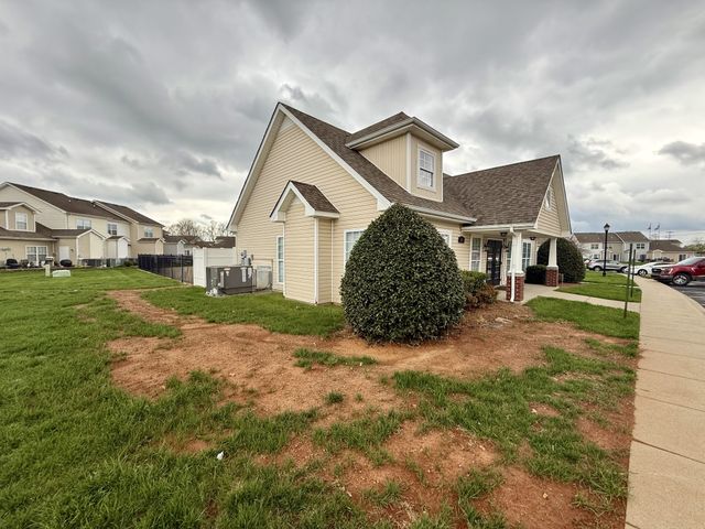 309 Sam Houston Cir, Clarksville, TN 37040