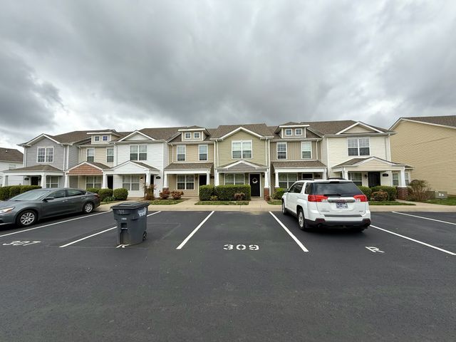 309 Sam Houston Cir, Clarksville, TN 37040