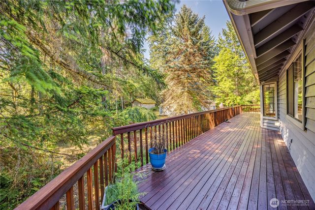 500 Mallard Lane NW, Seabeck, WA 98380