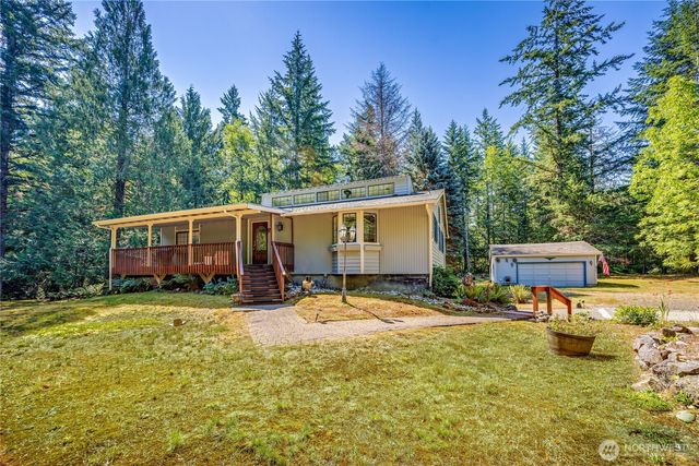 500 Mallard Lane NW, Seabeck, WA 98380