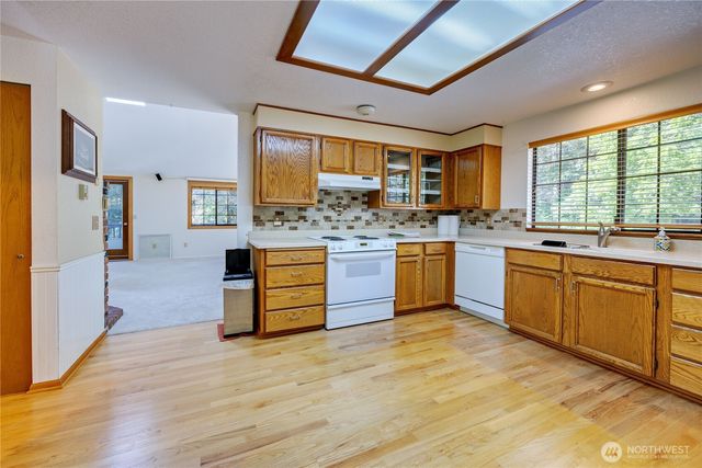 500 Mallard Lane NW, Seabeck, WA 98380