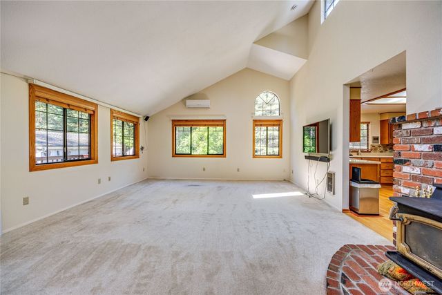 500 Mallard Lane NW, Seabeck, WA 98380