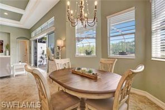 7636 Sussex CT, Naples, FL 34113