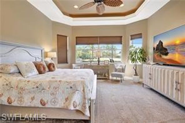 7636 Sussex CT, Naples, FL 34113