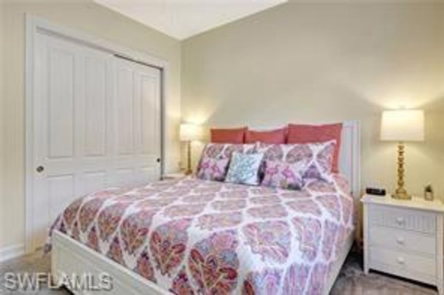 7636 Sussex CT, Naples, FL 34113