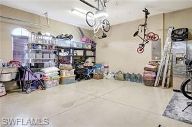 7636 Sussex CT, Naples, FL 34113