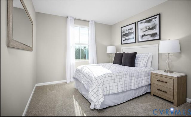 4 Hackberry Dr, Petersburg, VA 23803