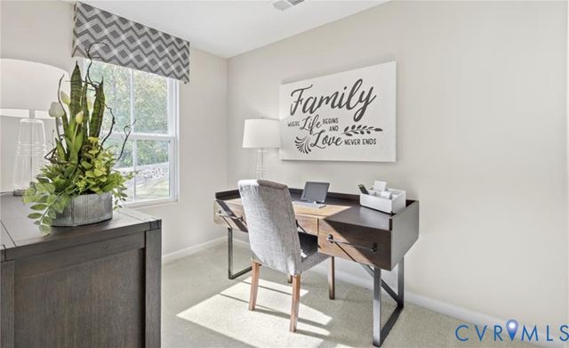 4 Hackberry Dr, Petersburg, VA 23803