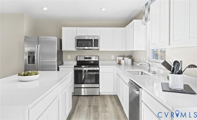 4 Hackberry Dr, Petersburg, VA 23803