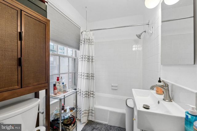 1600-00 SPRUCE ST, Philadelphia, PA 19103