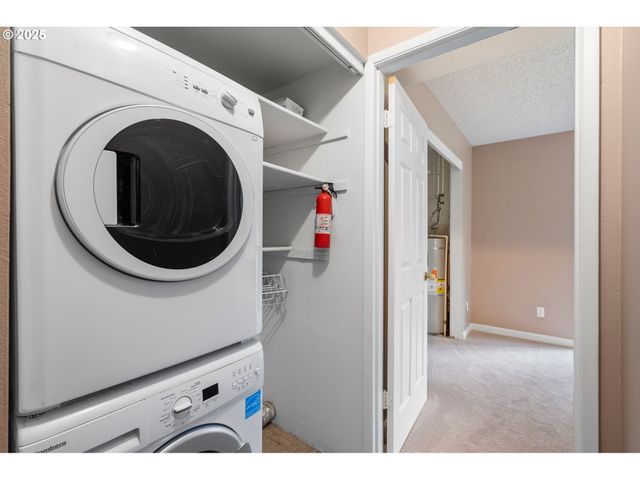 843 Sw BROADWAY Dr 61, Portland, OR 97201