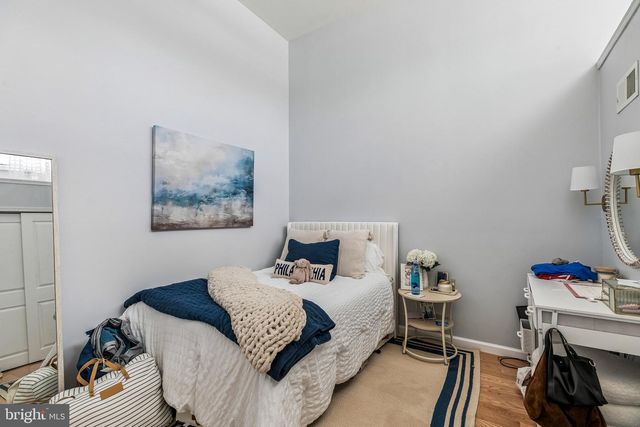 1130 LOMBARD ST, Philadelphia, PA 19147