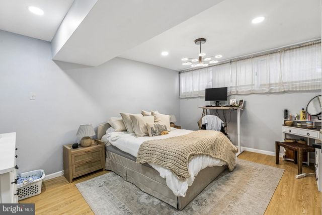 1130 LOMBARD ST, Philadelphia, PA 19147