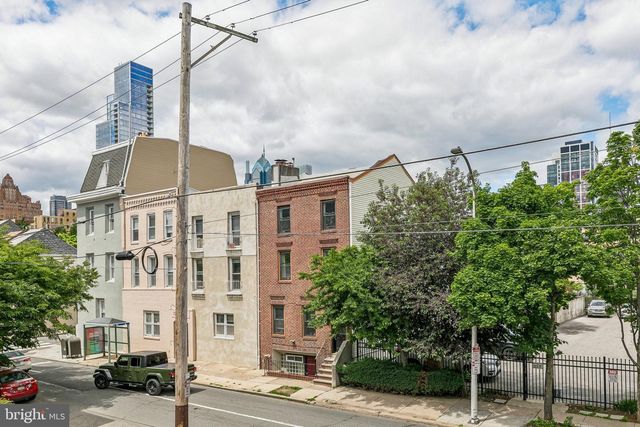 1130 LOMBARD ST, Philadelphia, PA 19147