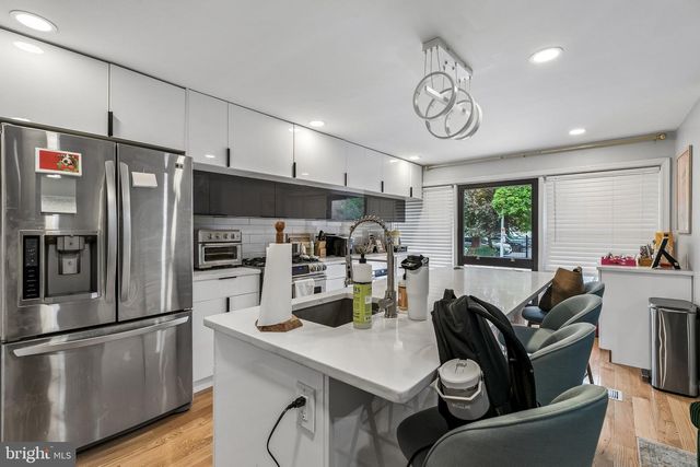 1130 LOMBARD ST, Philadelphia, PA 19147