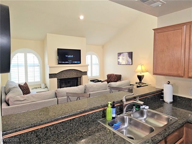 3145 East Flamingo Road 2084, Las Vegas, NV 89121