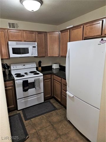 3145 East Flamingo Road 2084, Las Vegas, NV 89121