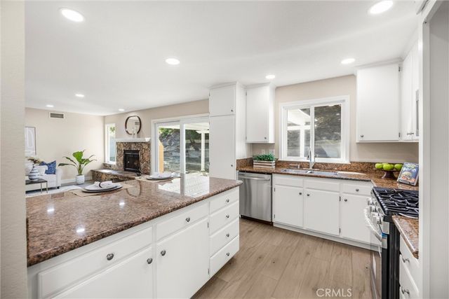 1274 Redwood View Drive, Pomona, CA 91766