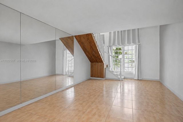 10901 N Kendall Dr 214, Miami, FL 33176