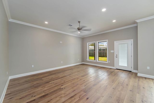 214 Rue Max, Houma, LA 70364