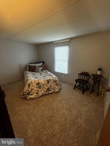 221 EBY LN, Middletown, PA 17057