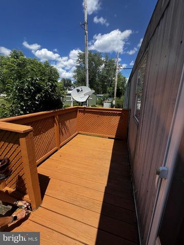 221 EBY LN, Middletown, PA 17057
