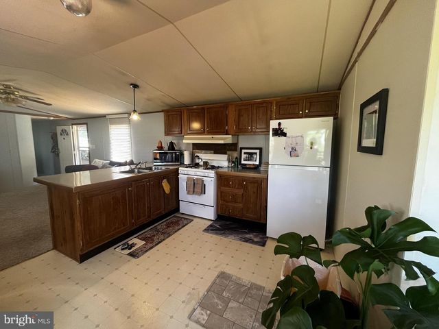 221 EBY LN, Middletown, PA 17057