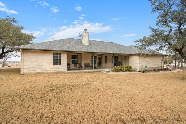 420 Rundberg DR, Jarrell, TX 76537