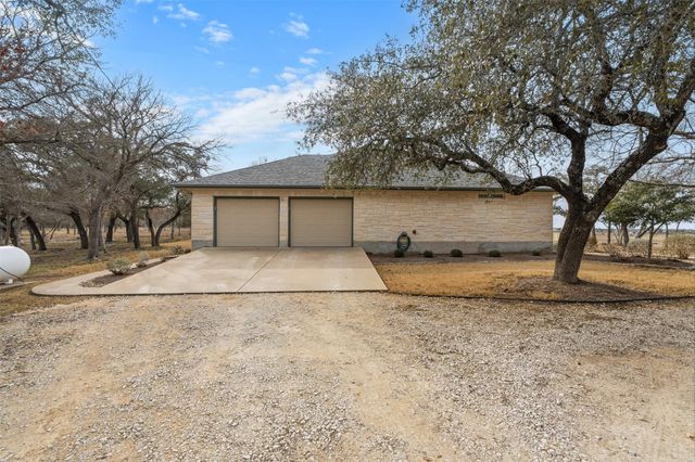 420 Rundberg DR, Jarrell, TX 76537