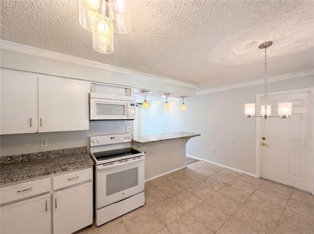 505 OAK DRIVE, Tavares, FL 32778