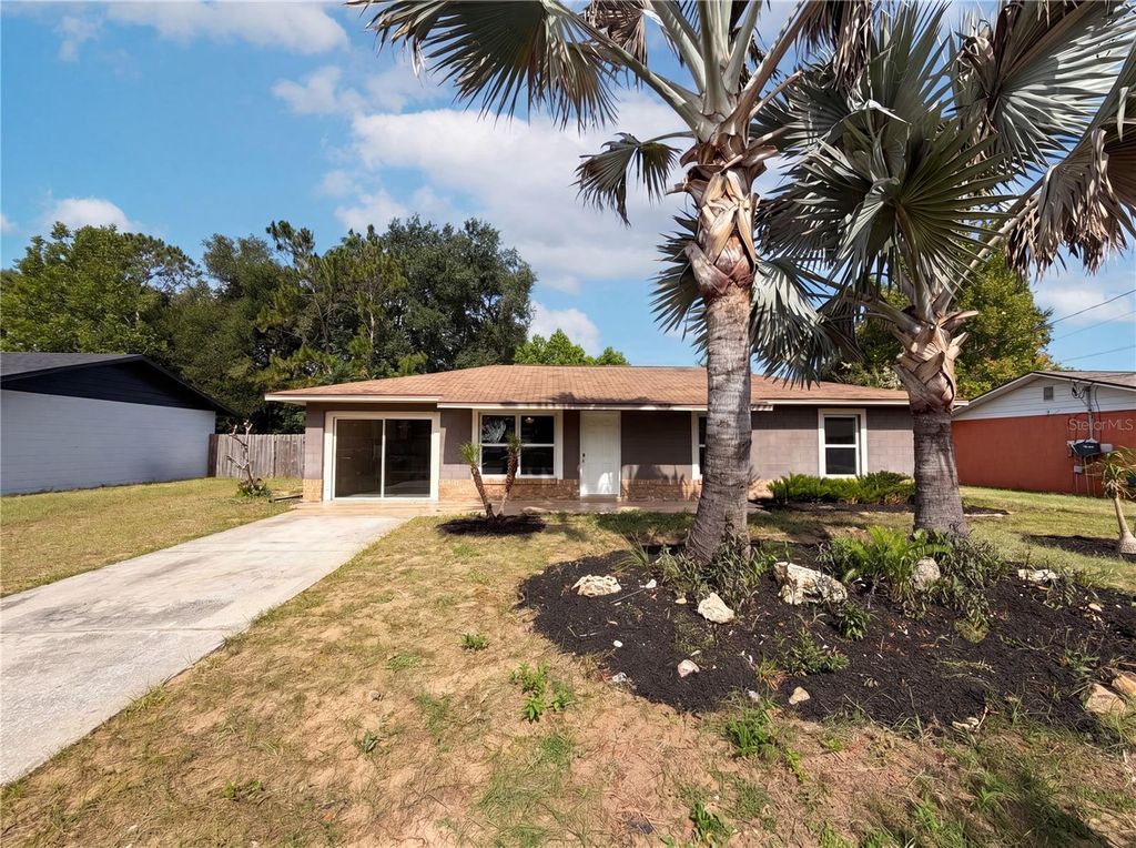 505 OAK DRIVE, Tavares, FL 32778