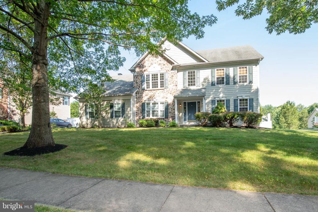 3954 CHARTER CLUB DR, Doylestown, PA 18902