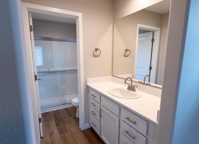 801 Laina Avenue, Madera, CA 93636