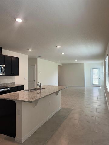 1113 CASCADE AVENUE, Davenport, FL 33837
