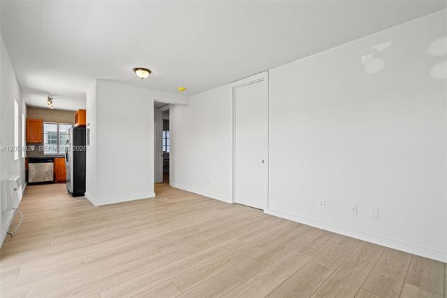 7930 Tatum Waterway Drive S1, Miami Beach, FL 33141