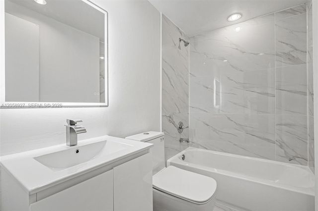 7930 Tatum Waterway Drive S1, Miami Beach, FL 33141
