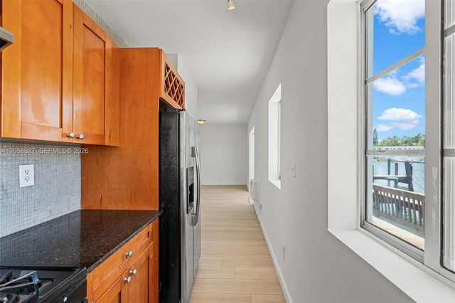 7930 Tatum Waterway Drive S1, Miami Beach, FL 33141