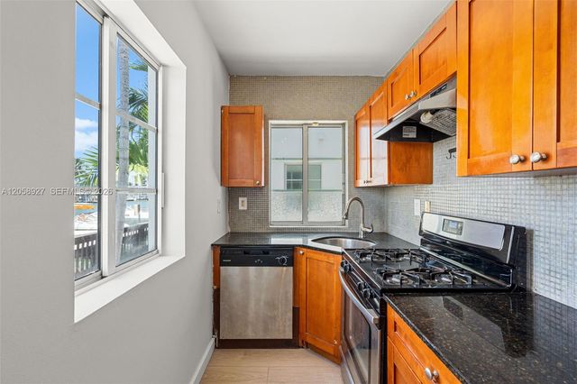 7930 Tatum Waterway Drive S1, Miami Beach, FL 33141