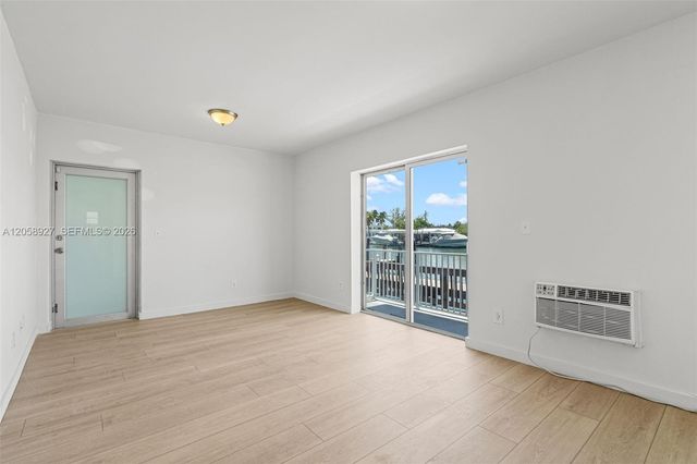 7930 Tatum Waterway Drive S1, Miami Beach, FL 33141