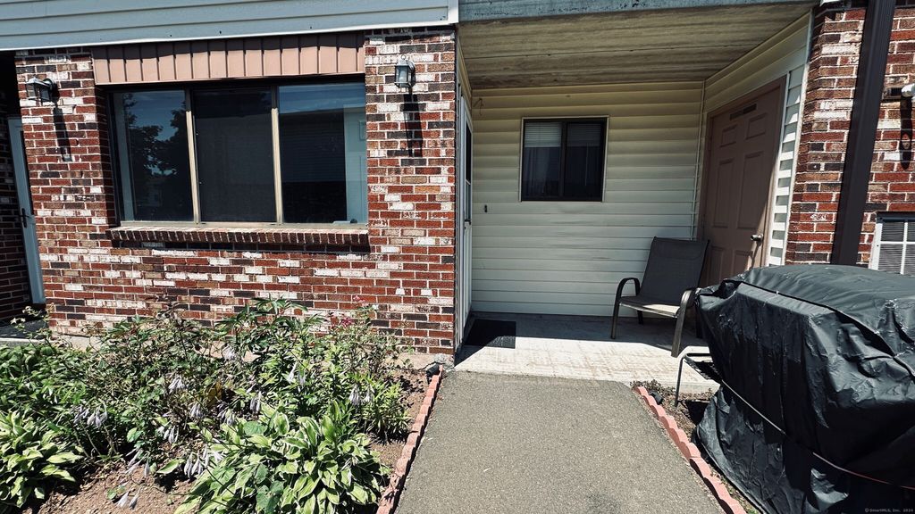 55 Thompson Street 17H, East Haven, CT 06513