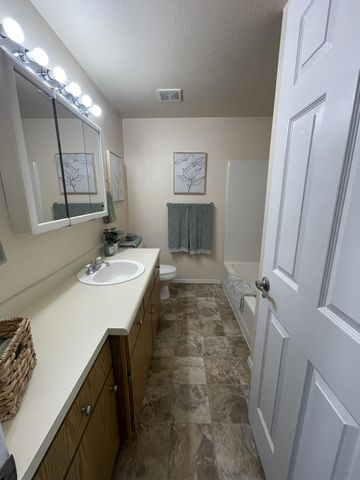 2101 Poplar Drive 65, Medford, OR 97504