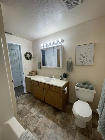 2101 Poplar Drive 65, Medford, OR 97504