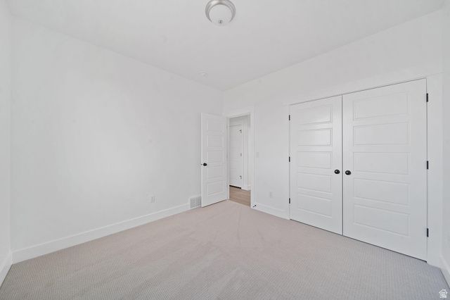 1262 E HIGHLINE RD, Lake Point, UT 84074