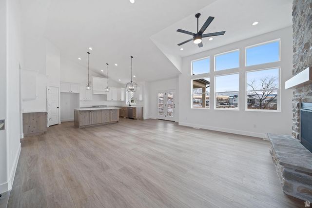 1262 E HIGHLINE RD, Lake Point, UT 84074