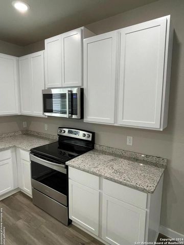 21518 JAMES CHARLES, San Antonio, TX 78255