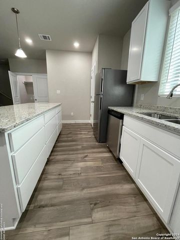 21518 JAMES CHARLES, San Antonio, TX 78255