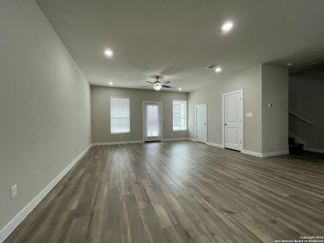 21518 JAMES CHARLES, San Antonio, TX 78255