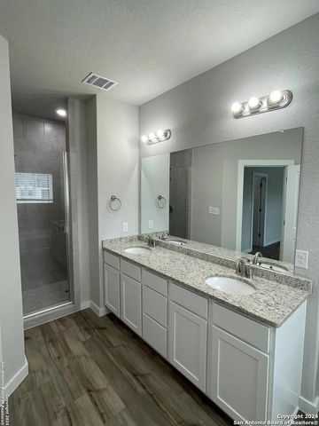 21518 JAMES CHARLES, San Antonio, TX 78255