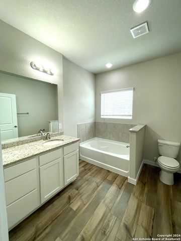 21518 JAMES CHARLES, San Antonio, TX 78255